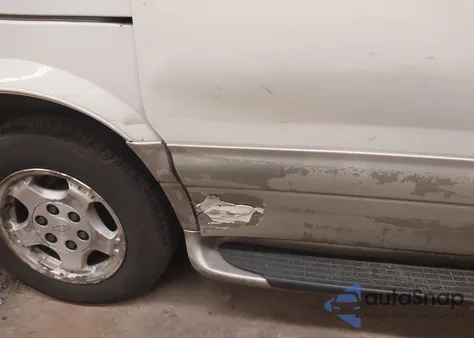 2005 Chevrolet Astro z USA, uszkodzony, nr VIN 1GNDM19X75B106007